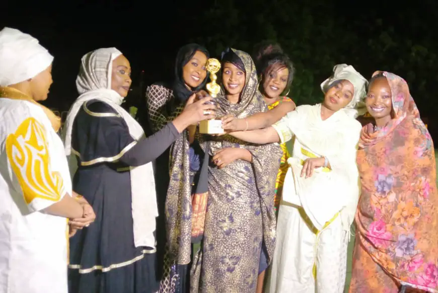 Tchad : un accueil chaleureux à N'Djamena pour la réalisatrice Hanifa Ali Oumar. © DR