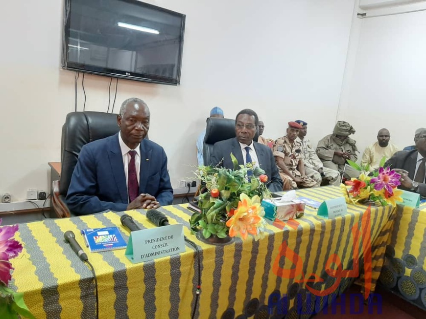 Tchad : à Abéché, le ministre Houdeingar se penche sur les revendications des étudiants Tchad : à Abéché, le ministre Houdeingar se penche sur les revendications des étudiants