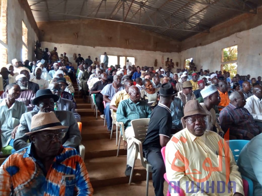 Tchad : suspension du maire de Moundou, des révélations troublantes du gouverneur. © Golmen Ali/Alwihda Info Tchad : suspension du maire de Moundou, des révélations troublantes du gouverneur. © Golmen Ali/Alwihda Info