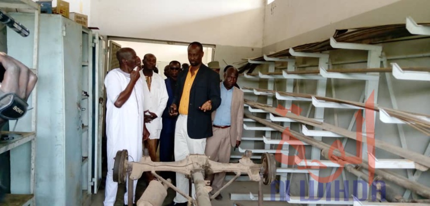 Tchad : le gouverneur de Laï en tournée dans les établissements. © Éric Guedi/Alwihda Info