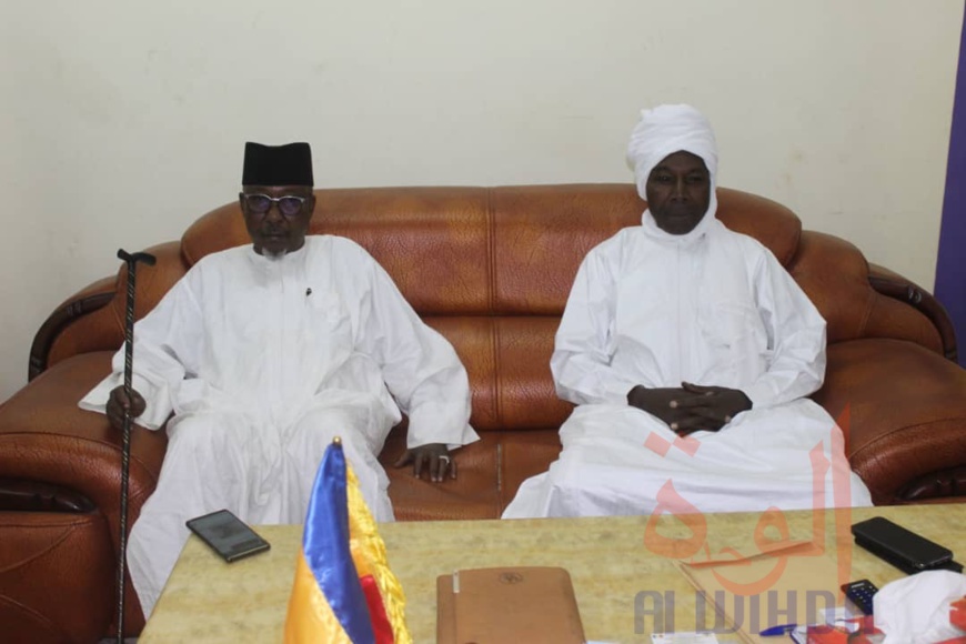 Tchad : la délégation de Ahmat Bachir à Abéché pour l'intronisation du sultan du Ouaddaï. © Alwihda Info