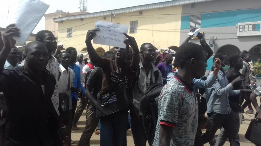 Une manifestation d'étudiants à N'Djamena le 25 février 2020. © Alwihda Info Une manifestation d'étudiants à N'Djamena le 25 février 2020. © Alwihda Info