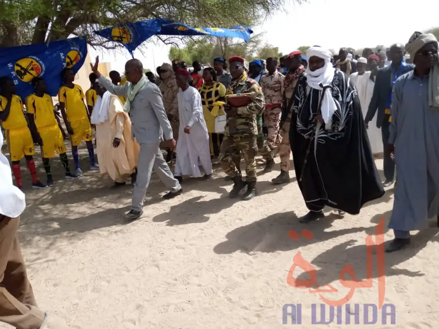Tchad : au Batha, le général Tatola en tournée auprès de la population. © Hassan Djidda Hassan/Alwihda Info