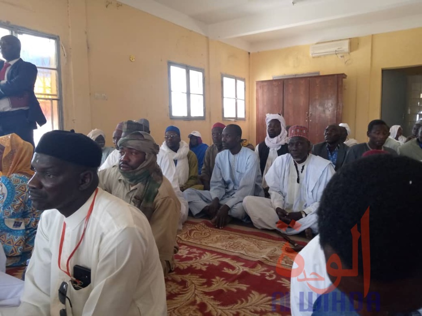 Tchad : au Batha, le général Tatola en tournée auprès de la population. © Hassan Djidda Hassan/Alwihda Info