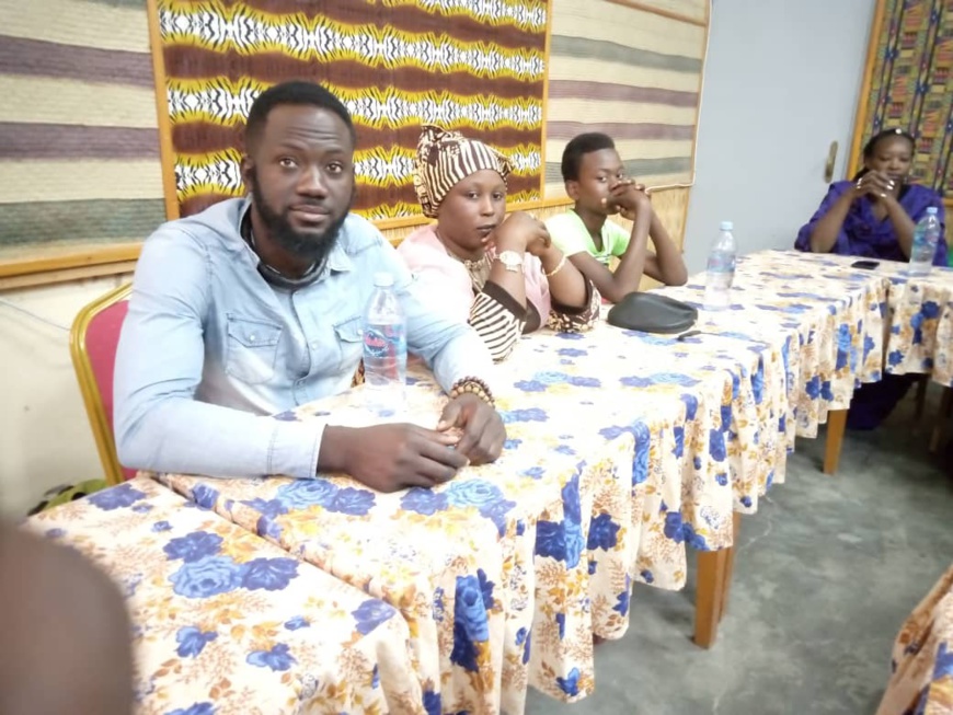 Cinéma : Hanifa Ali Oumar honore le Tchad en remportant un prix. © Kelvin Mendig-lembaye/Alwihda Info Cinéma : Hanifa Ali Oumar honore le Tchad en remportant un prix. © Kelvin Mendig-lembaye/Alwihda Info