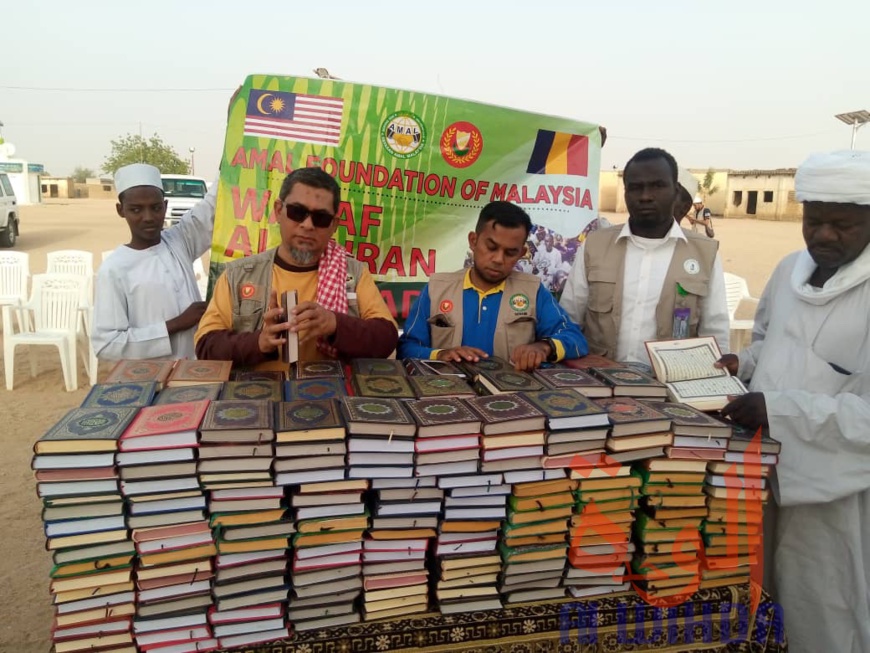 Tchad : des milliers de livres du Coran offerts à l'Est