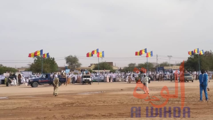 Tchad : à Abéché, la place de l'Indépendance se remplie pour l'intronisation. © Malick Mahamat/Alwihda Info