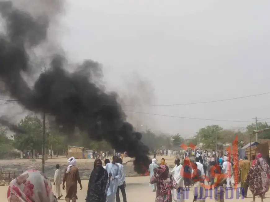 Tchad : populations en colère et motos brûlées à Abéché. © Alwihda Info