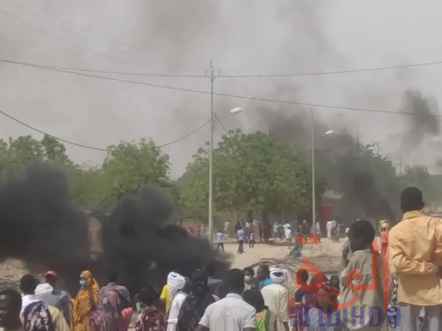 Tchad : populations en colère et motos brûlées à Abéché. © Alwihda Info