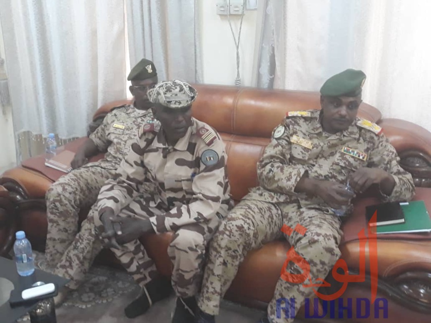 Tchad : une délégation militaire soudanaise à l'Est. © Alwihda Info Tchad : une délégation militaire soudanaise à l'Est. © Alwihda Info