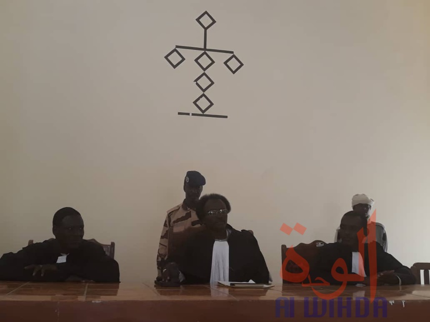 Le nouveau président du Tribunal de commerce d'Abéché, Mahmoud Mahamat Hassabanabi installé. © Alwihda Info Le nouveau président du Tribunal de commerce d'Abéché, Mahmoud Mahamat Hassabanabi installé. © Alwihda Info