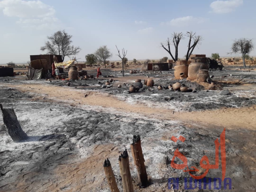 Tchad : un incendie ravage 417 cases dans un village à l'Est. © Alwihda Info Tchad : un incendie ravage 417 cases dans un village à l'Est. © Alwihda Info