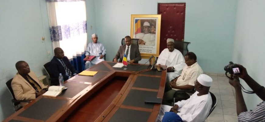 Tchad : un homme d'affaires offre une centrale solaire de 1276 panneaux à la STE. © Kelvin Mendig-lembaye Djetoyo/Alwihda Info Tchad : un homme d'affaires offre une centrale solaire de 1276 panneaux à la STE. © Kelvin Mendig-lembaye Djetoyo/Alwihda Info