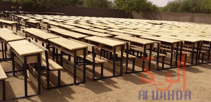 Tchad : 1000 tables-bancs pour renforcer les écoles défavorisées du Batha. © Hassan Djidda Hassan/Alwihda Info Tchad : 1000 tables-bancs pour renforcer les écoles défavorisées du Batha. © Hassan Djidda Hassan/Alwihda Info
