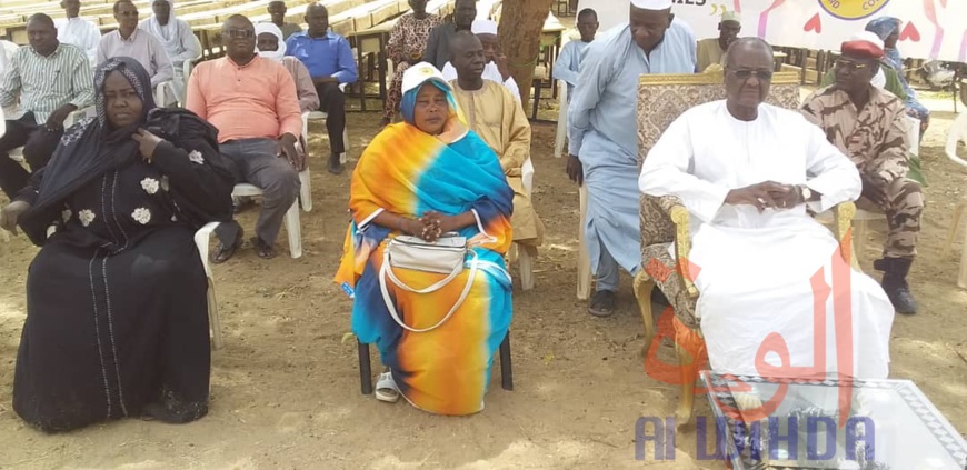 Tchad : 1000 tables-bancs pour renforcer les écoles défavorisées du Batha. © Hassan Djidda Hassan/Alwihda Info