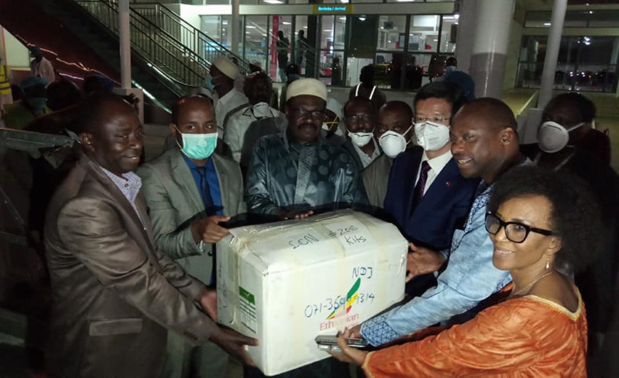 Covid-19 : Le Tchad réceptionne un important don en provenance de Chine. © DR/Min.SP Covid-19 : Le Tchad réceptionne un important don en provenance de Chine. © DR/Min.SP