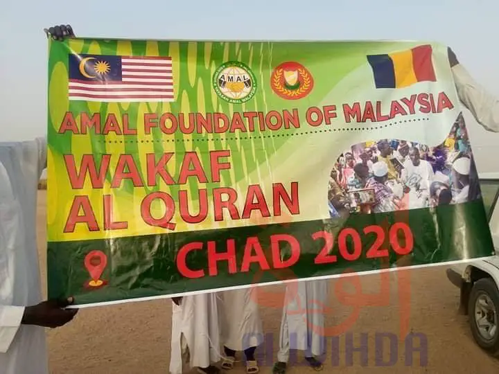 Tchad : une fondation malaisienne offre 400 livres du Coran à l'Est. © DR/OHDSS