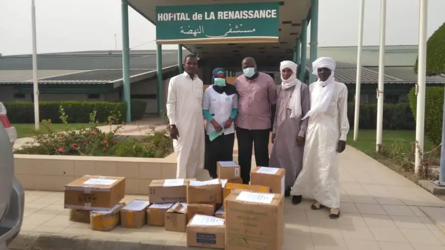 Tchad : un dépôt pharmaceutique offre des kilos de médicaments à un hôpital. © Malick Mahamat/Alwihda Info