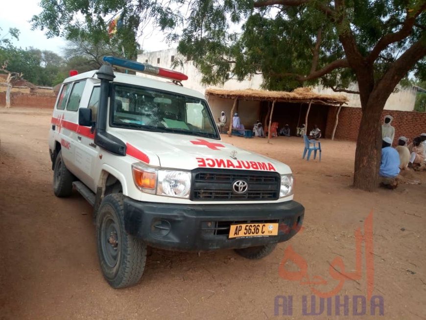 Tchad : une nouvelle ambulance pour le centre de Santé de Niergui, au Guéra. © Béchir Badjoury/Alwihda Info Tchad : une nouvelle ambulance pour le centre de Santé de Niergui, au Guéra. © Béchir Badjoury/Alwihda Info