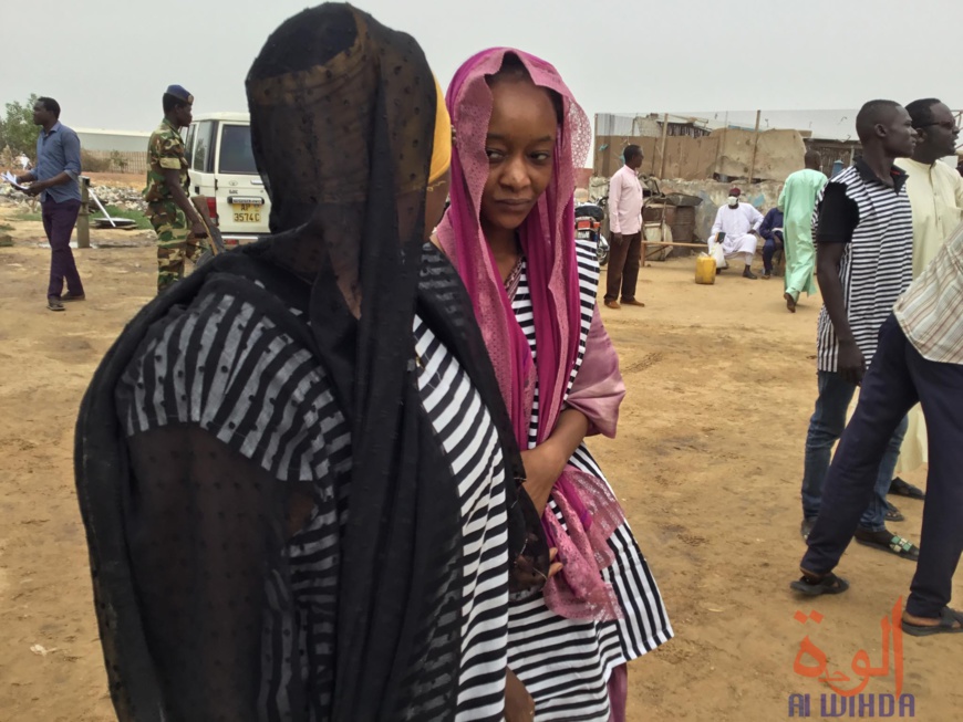 Tchad - Covid-19 : plus de 300 détenus libérés d'Amsinene. © Djimet Wiche/Alwihda Info Tchad - Covid-19 : plus de 300 détenus libérés d'Amsinene. © Djimet Wiche/Alwihda Info