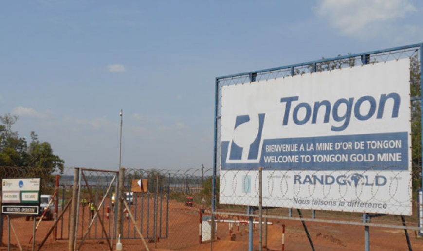 Côte d’Ivoire/Elan de solidarité dans la campagne contre le COVID-19 : Barrick Gold fait don de 500 millions FCFA aux autorités ivoiriennes Côte d’Ivoire/Elan de solidarité dans la campagne contre le COVID-19 : Barrick Gold fait don de 500 millions FCFA aux autorités ivoiriennes