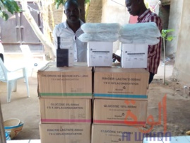 Tchad : un grand soutien en médicaments d'un député à un centre de santé. © Golmen Ali/Alwihda Info Tchad : un grand soutien en médicaments d'un député à un centre de santé. © Golmen Ali/Alwihda Info