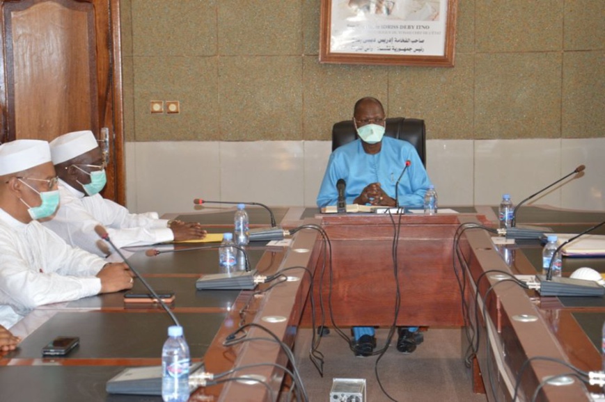 Tchad - Covid-19 : 45 millions Fcfa de dons pour le fonds spécial. © PR Tchad - Covid-19 : 45 millions Fcfa de dons pour le fonds spécial. © PR