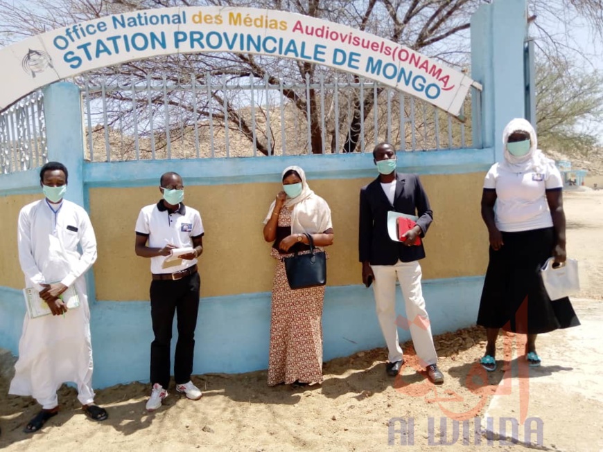 Tchad - Covid-19 : à Mongo, les jeunes ne lâchent pas prise sur la sensibilisation. © Béchir Badjoury/Alwihda Info Tchad - Covid-19 : à Mongo, les jeunes ne lâchent pas prise sur la sensibilisation. © Béchir Badjoury/Alwihda Info