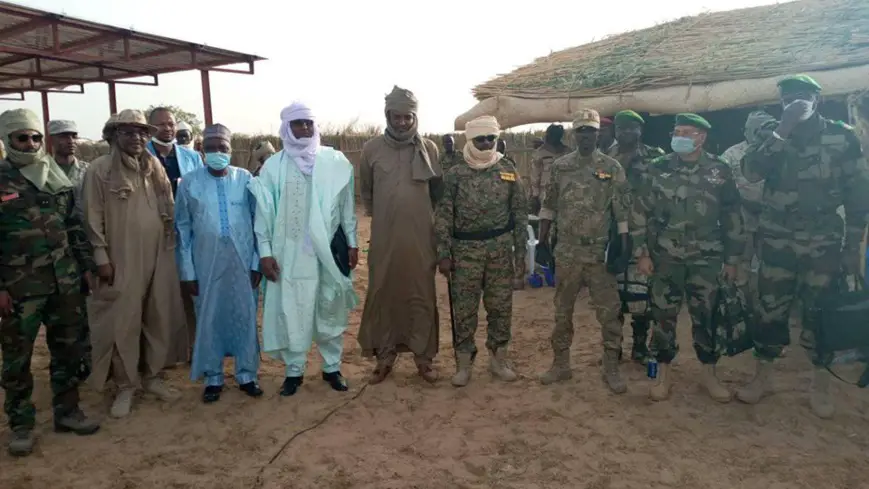 Tchad - Boko Haram : le ministre nigérien de la défense s'est rendu à Baga Sola. © Dr/Min.Défense