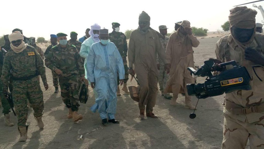 Tchad - Boko Haram : le ministre nigérien de la défense s'est rendu à Baga Sola. © Dr/Min.Défense Tchad - Boko Haram : le ministre nigérien de la défense s'est rendu à Baga Sola. © Dr/Min.Défense