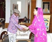 Tchad : Le musicien congolais Papa Wemba reçu par la Première Dame Tchad : Le musicien congolais Papa Wemba reçu par la Première Dame