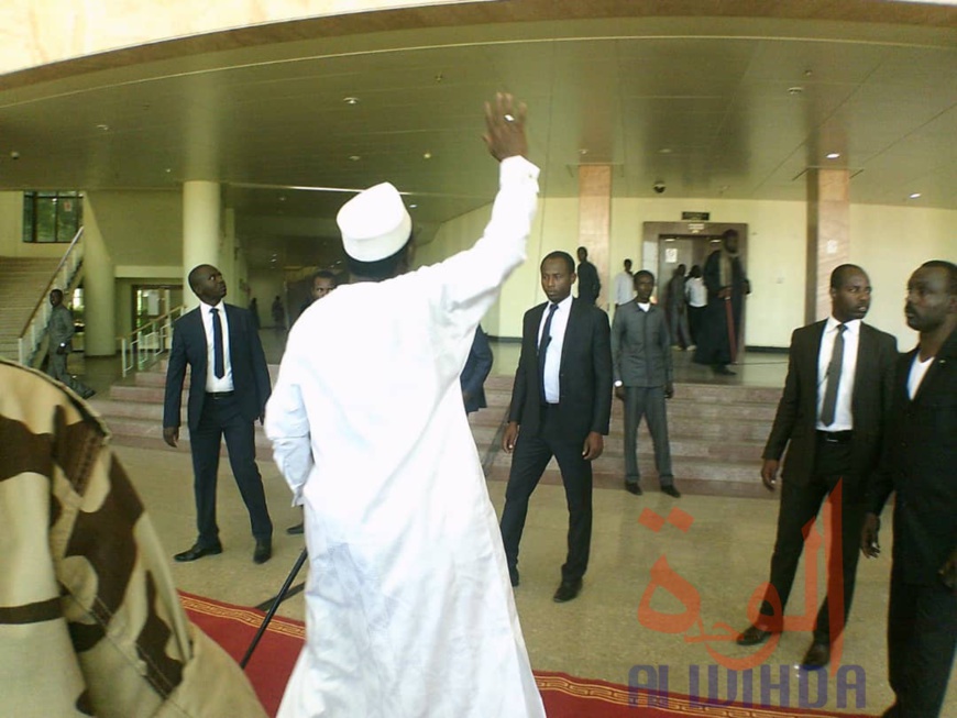 Le président Idriss Déby le lundi 2 décembre 2019 au Palais du 15 janvier lors de la journée de prière pour la paix, la cohabitation pacifique et la concorde nationale. © Mahamat Abderamane Ali Kitire/Alwihda Info Le président Idriss Déby le lundi 2 décembre 2019 au Palais du 15 janvier lors de la journée de prière pour la paix, la cohabitation pacifique et la concorde nationale. © Mahamat Abderamane Ali Kitire/Alwihda Info