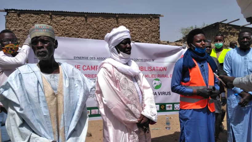 Tchad - Covid-19 : à Gaouï, une synergie pour inculquer les gestes barrières. © Malick Mahamat Tidjani/Alwihda Info Tchad - Covid-19 : à Gaouï, une synergie pour inculquer les gestes barrières. © Malick Mahamat Tidjani/Alwihda Info