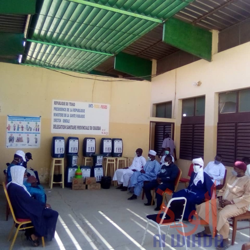 Tchad - Covid-19 : la délégation sanitaire du Ouaddaï reçoit un appui matériel Tchad - Covid-19 : la délégation sanitaire du Ouaddaï reçoit un appui matériel