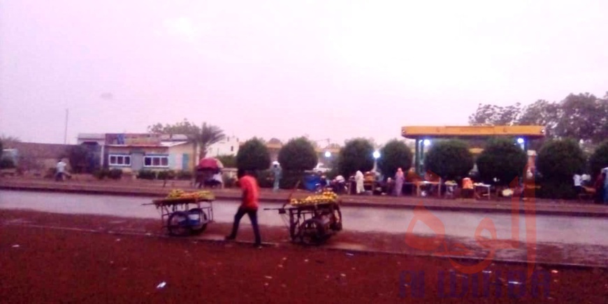 Tchad : de la pluie à N'Djamena au premier jour de Ramadan Tchad : de la pluie à N'Djamena au premier jour de Ramadan