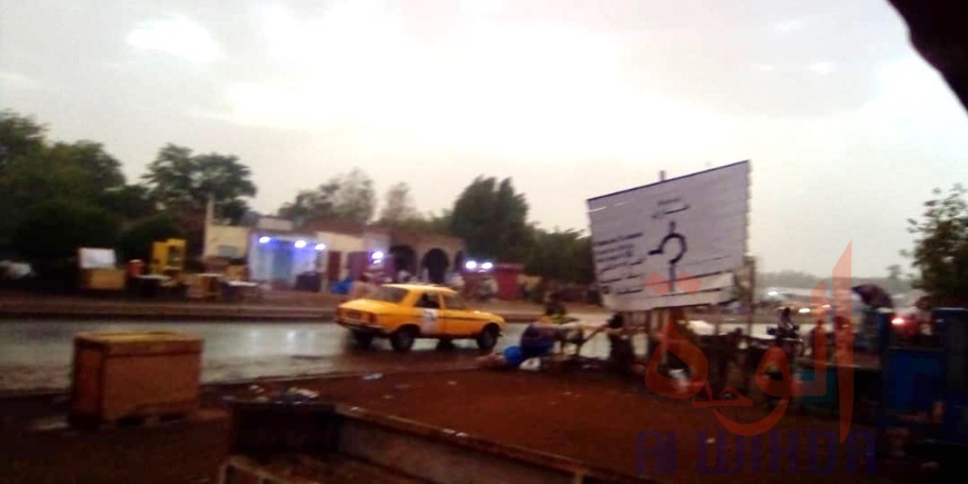 Tchad : de la pluie à N'Djamena au premier jour de Ramadan Tchad : de la pluie à N'Djamena au premier jour de Ramadan