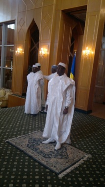 Presse Nadingar sort son arbalète, acte II