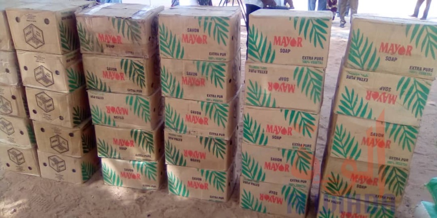 Tchad : le Mayo Kebbi Ouest reçoit plusieurs tonnes d'aide alimentaire. © Foka Mapagne/Alwihda Info Tchad : le Mayo Kebbi Ouest reçoit plusieurs tonnes d'aide alimentaire. © Foka Mapagne/Alwihda Info