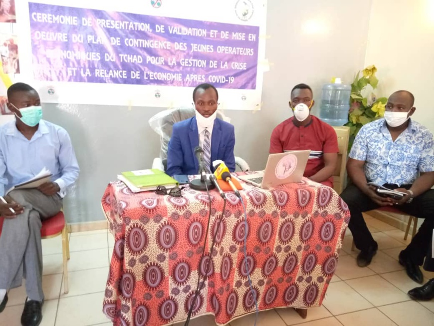 Tchad - Covid-19 : des opérateurs économiques proposent un plan de relance. © Kelvin Mendig-lembaye Djetoyo/Alwihda Info Tchad - Covid-19 : des opérateurs économiques proposent un plan de relance. © Kelvin Mendig-lembaye Djetoyo/Alwihda Info