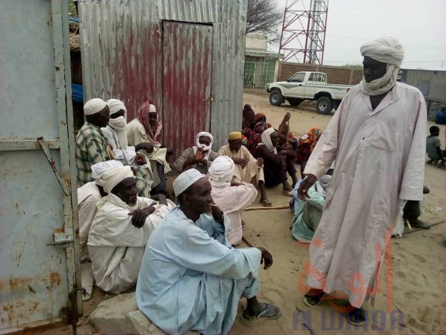 Tchad : à Massaguet, un lot de vivres remis à la population de Haraze Al Biar. © Mbainaissem Gédéon Mbeïbadoum/Alwihda Info Tchad : à Massaguet, un lot de vivres remis à la population de Haraze Al Biar. © Mbainaissem Gédéon Mbeïbadoum/Alwihda Info