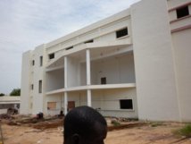 La façade de la faculté de médécine, en finition à N'Djamena. Crédits photos : sources