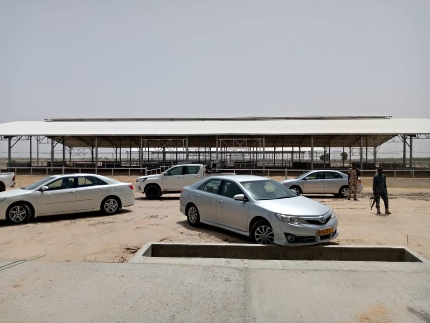 Visite ministérielle au complexe industriel laitier de Mandelia, le 6 mai 2020. © Min. Elevage Visite ministérielle au complexe industriel laitier de Mandelia, le 6 mai 2020. © Min. Elevage