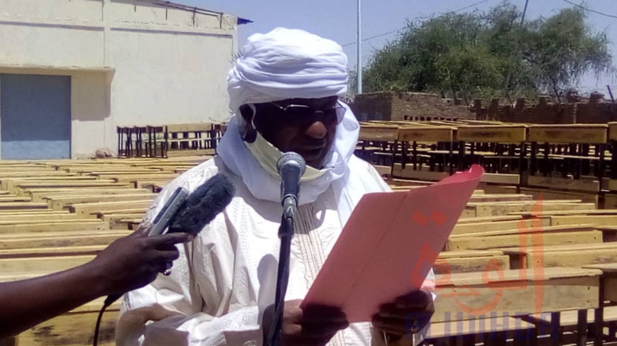 Tchad : 1000 table-blancs offerts à la province du Ouaddaï. © Abba Issa/Alwihda Info