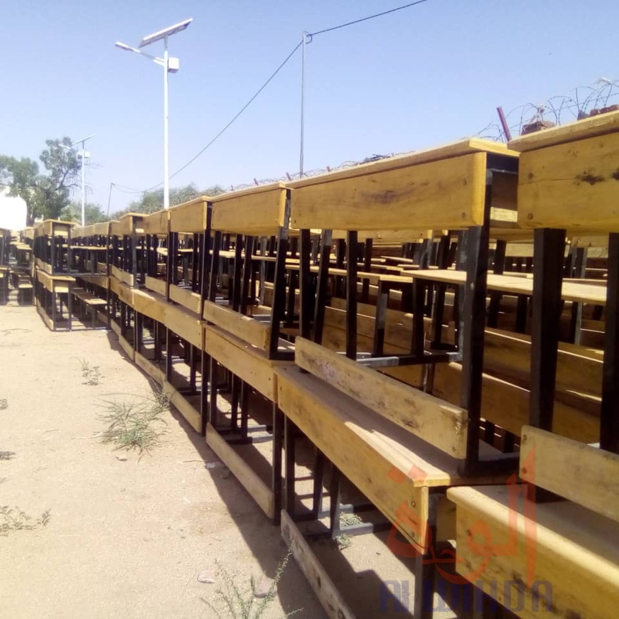 Tchad : 1000 table-blancs offerts à la province du Ouaddaï. © Abba Issa/Alwihda Info