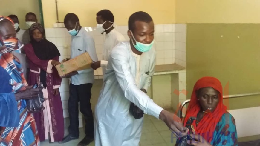 Tchad : à Ati, un geste de solidarité aux patients de l'hôpital provincial Tchad : à Ati, un geste de solidarité aux patients de l'hôpital provincial
