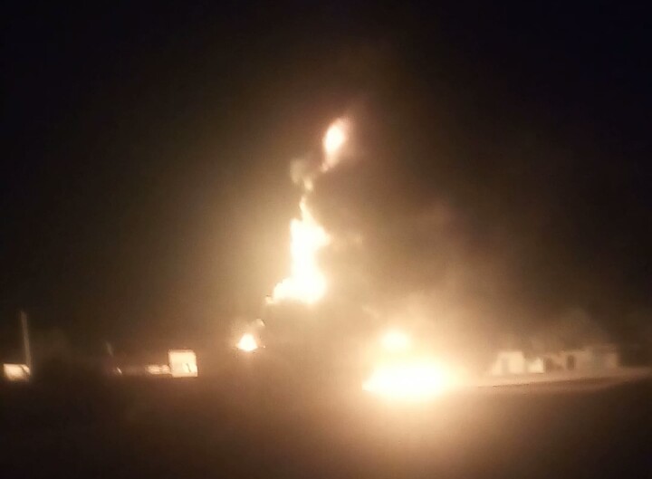 Tchad : une citerne de carburant prend feu à Faya Largeau. © Adoum Akim/Alwihda Info Tchad : une citerne de carburant prend feu à Faya Largeau. © Adoum Akim/Alwihda Info