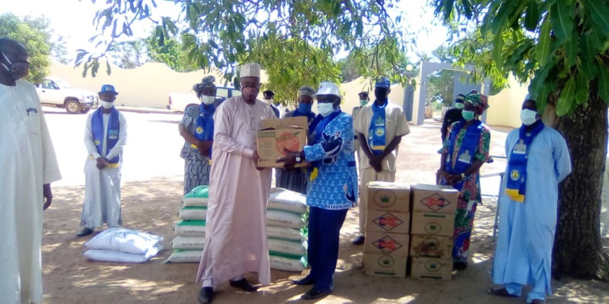 Tchad - Covid-19 : à Pala, le comité provincial du Mayo Kebbi Ouest reçoit un appui. © Foka Mapagne/Alwihda Info Tchad - Covid-19 : à Pala, le comité provincial du Mayo Kebbi Ouest reçoit un appui. © Foka Mapagne/Alwihda Info
