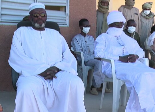 Tchad : au Borkou, le nouveau préfet d'Émi Koussi prend fonctions. © Abdoulaye Akim/Alwihda Info Tchad : au Borkou, le nouveau préfet d'Émi Koussi prend fonctions. © Abdoulaye Akim/Alwihda Info