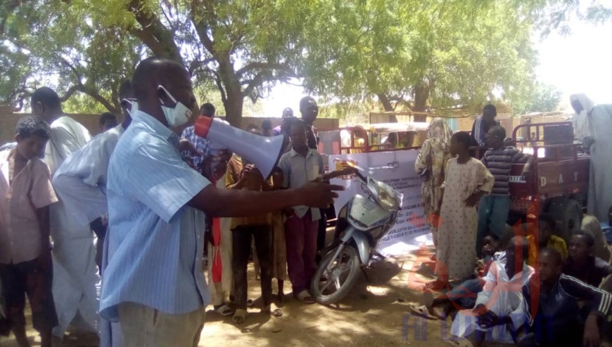 Tchad : "Jusque-là, il y a des gens qui mettent en doute la présence du coronavirus". © Abba Issa/Alwihda Info Tchad : "Jusque-là, il y a des gens qui mettent en doute la présence du coronavirus". © Abba Issa/Alwihda Info