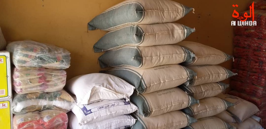 Des sacs de denrées alimentaires au Tchad. Illustration. © Hassan Djidda/Alwihda Info
